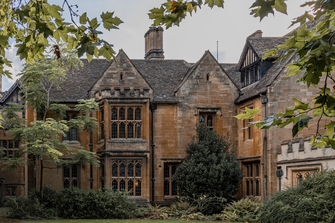 Cambridge Country Club: Kemewahan di Setiap Lodge